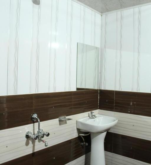 הוסטל Gostops Munnar Rooms & Dorms