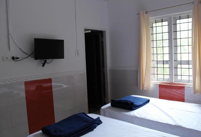 הוסטל Gostops Munnar Rooms & Dorms