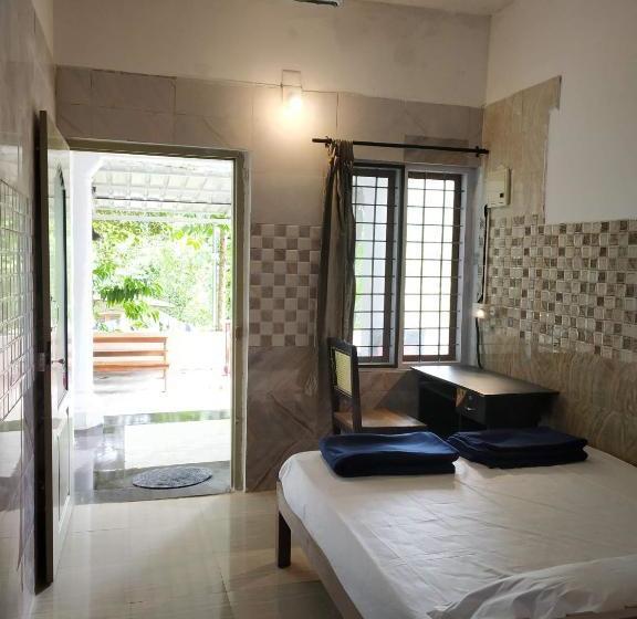 הוסטל Gostops Munnar Rooms & Dorms