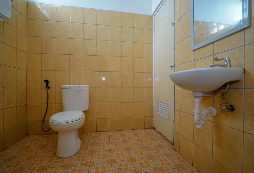 בית מלון כפרי Oyo 1844 Bravo Residence