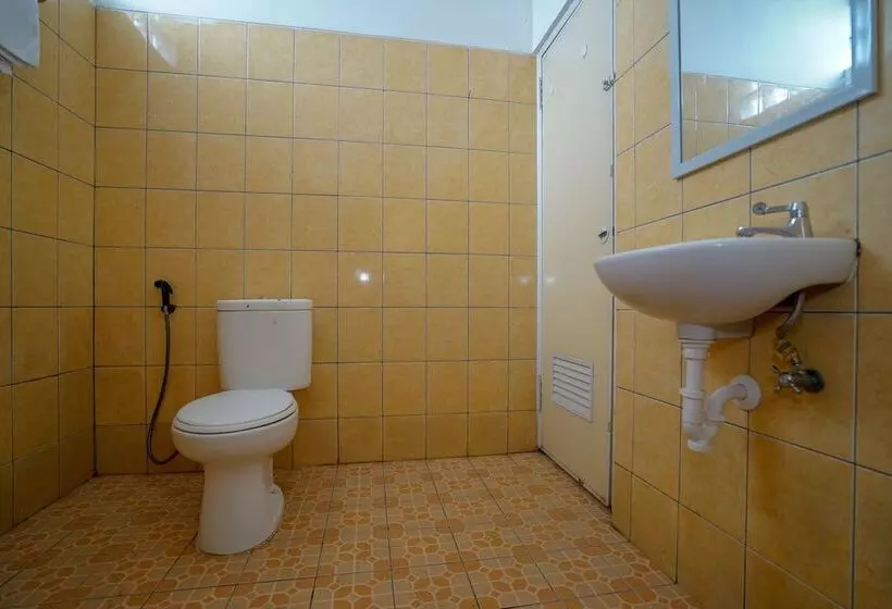 ホテル Oyo 1844 Bravo Residence