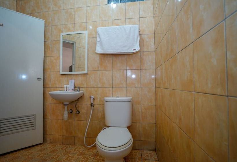 בית מלון כפרי Oyo 1844 Bravo Residence