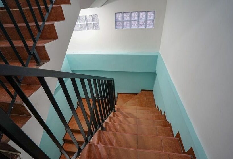 בית מלון כפרי Oyo 1844 Bravo Residence