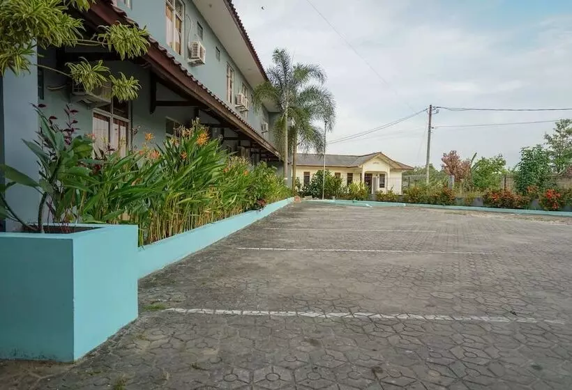 ホテル Oyo 1844 Bravo Residence