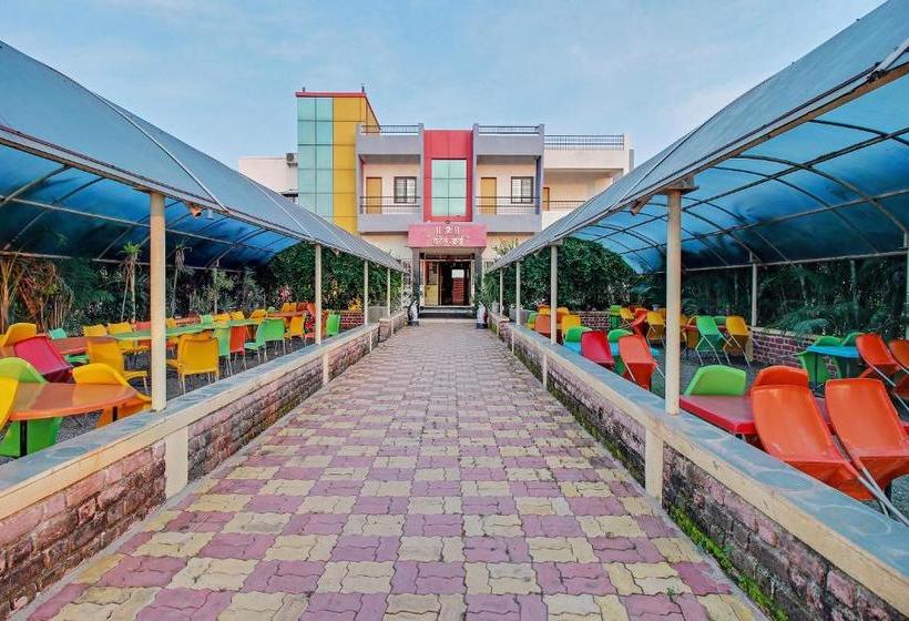 Hotell Oyo 62840  Arya