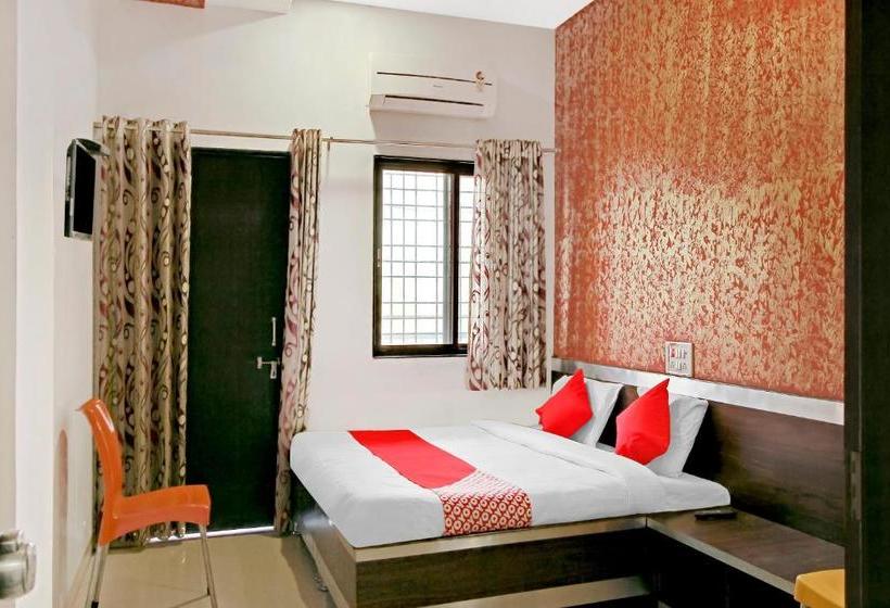 Hotell Oyo 62840  Arya