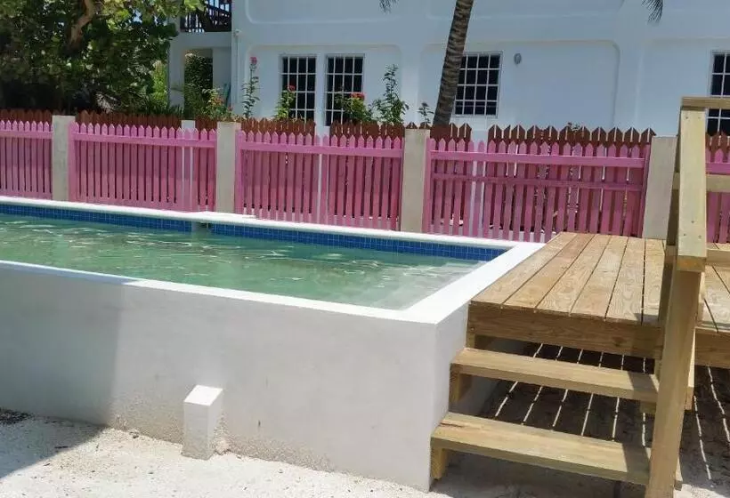 Hotelli Barefoot Beach Belize