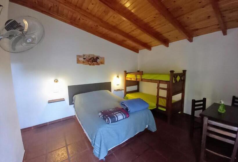 Pension Hostal El Trébol   Tanti