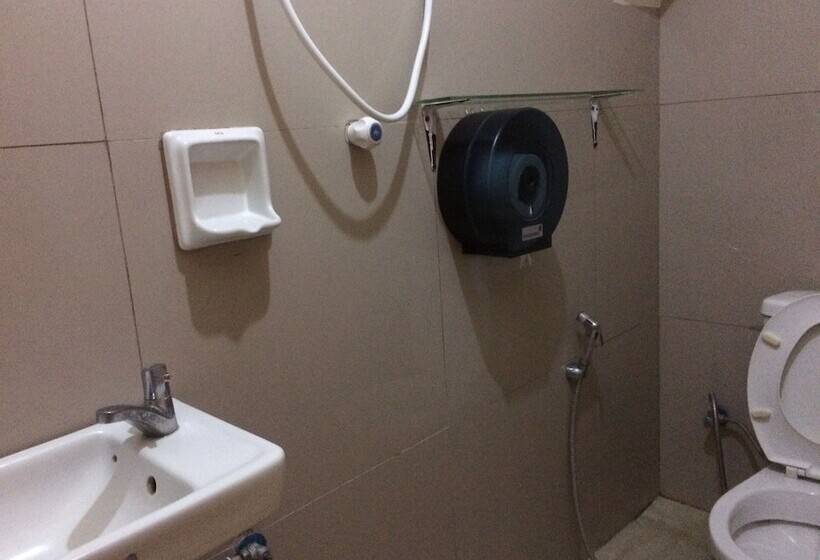 בית מלון כפרי Crisfil S Lodge Incorporated