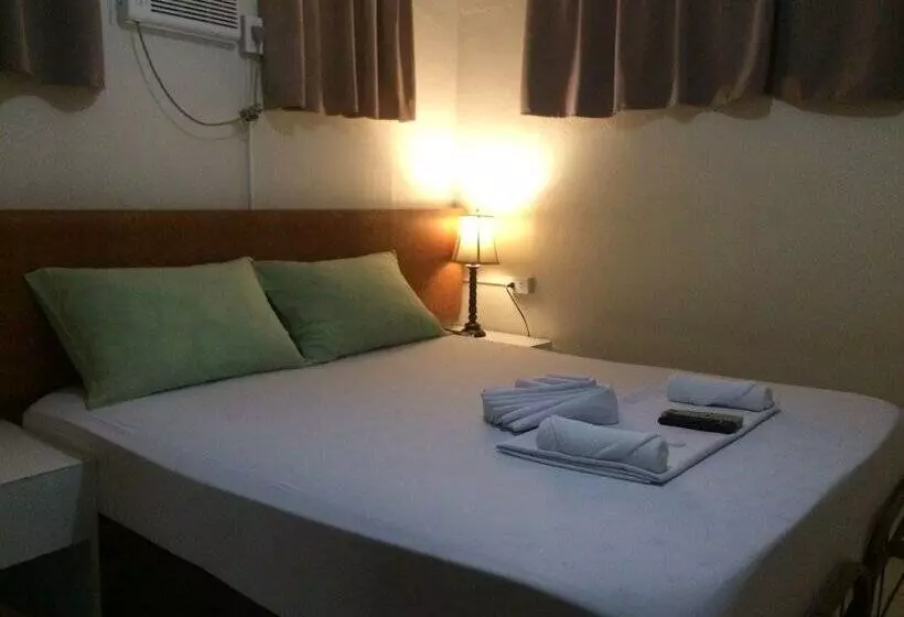 Hotelli Crisfil S Lodge Incorporated