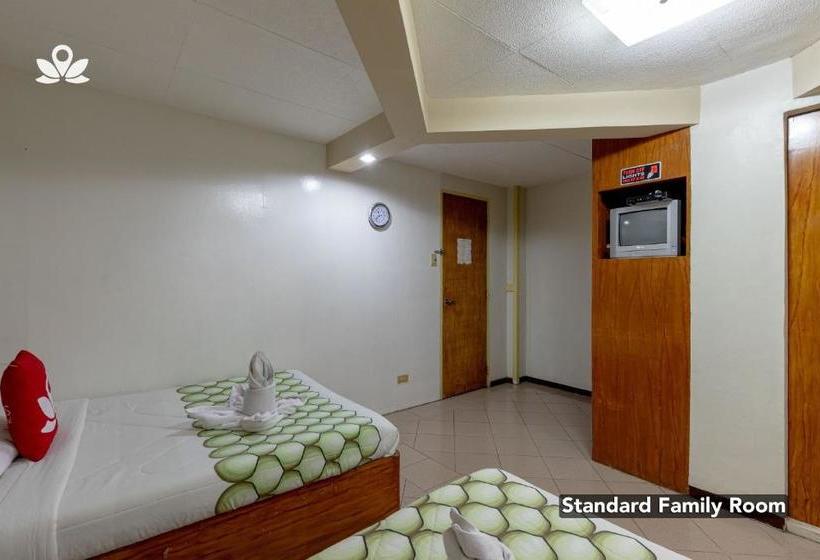 בית מלון כפרי Zen Rooms Basic Mercenary Inn