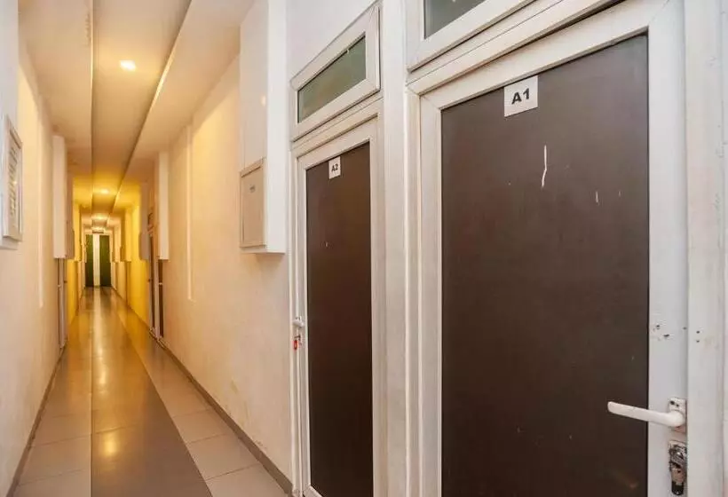 Majatalo Reddoorz Near Binus Anggrek 2