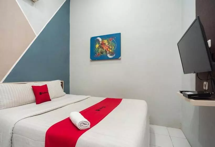 Majatalo Reddoorz Near Binus Anggrek 2