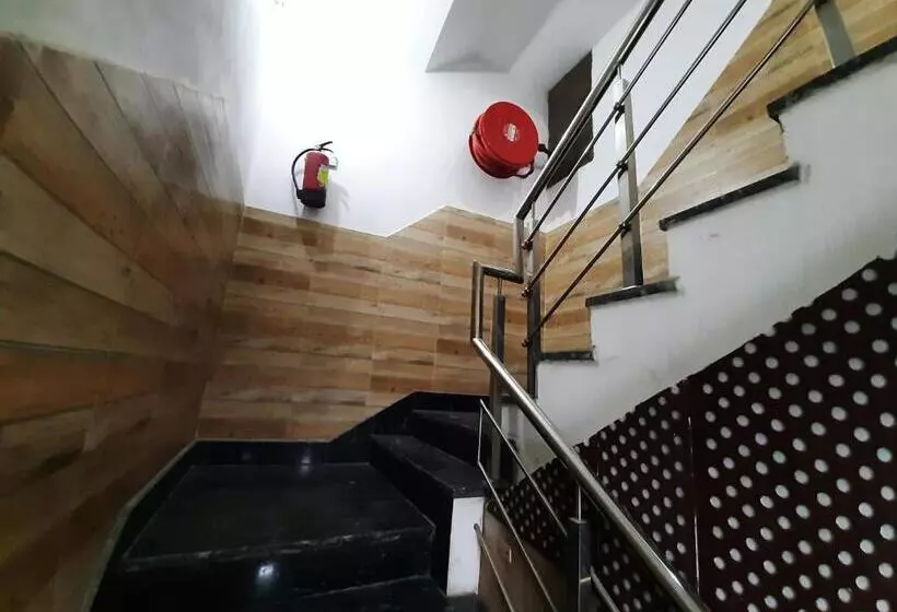 Hotelli Abrol Residency