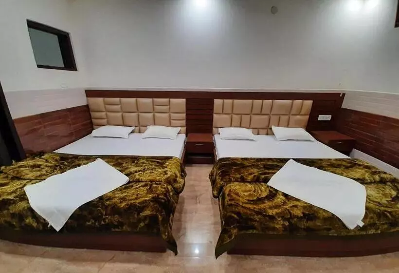 Hotelli Abrol Residency