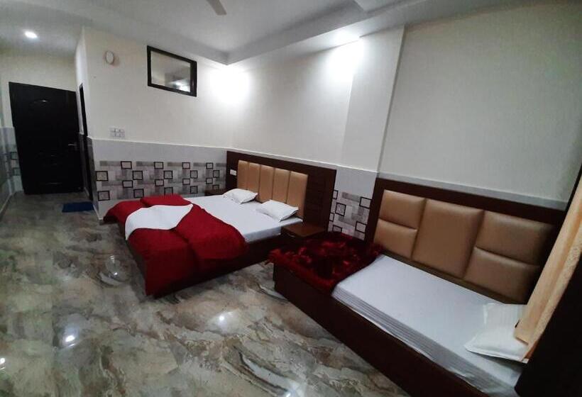 Hotel Abrol Residency