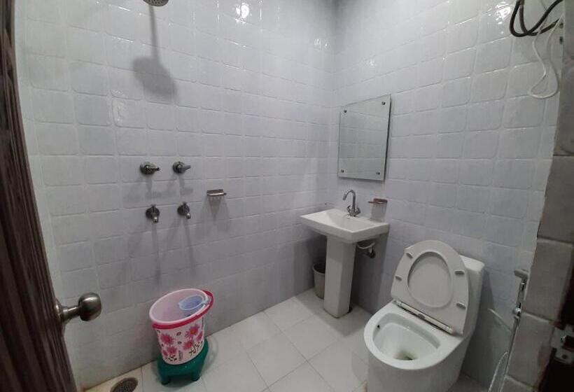 Hotel Abrol Residency