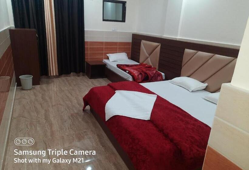 Hotel Abrol Residency