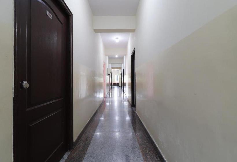 Fotos del hotel Spot On 62188 Sahara Residency:  15