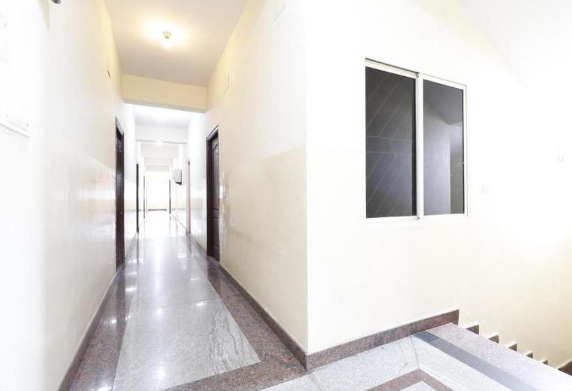 Fotos del hotel Spot On 62188 Sahara Residency:  6