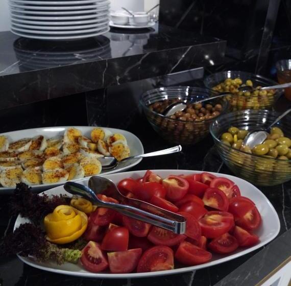 בית מלון כפרי Ema Ozturk Thermal