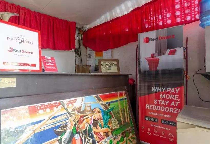 هتل Reddoorz Near Manlurip Rotonda Tacloban