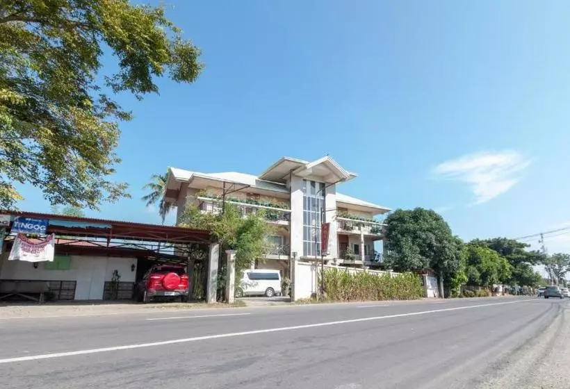 هتل Reddoorz Near Manlurip Rotonda Tacloban