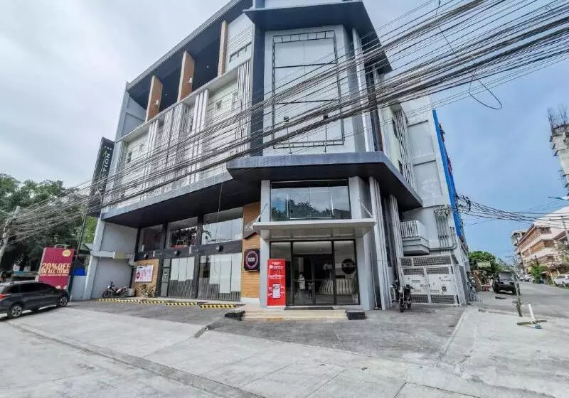 ホテル Reddoorz Plus Near Bangko Sentral Ng Pilipinas Davao