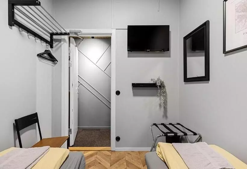 ユースホステル Kallhällsbaden Strandhotell