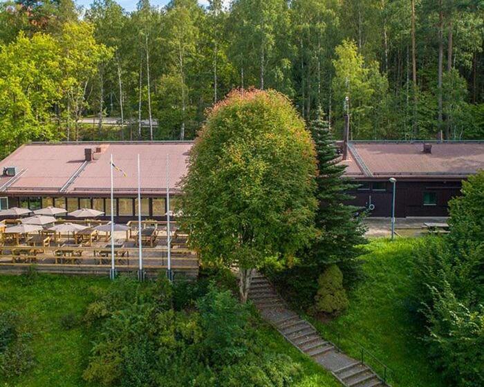 Retkeilymaja Kallhällsbaden Strandhotell