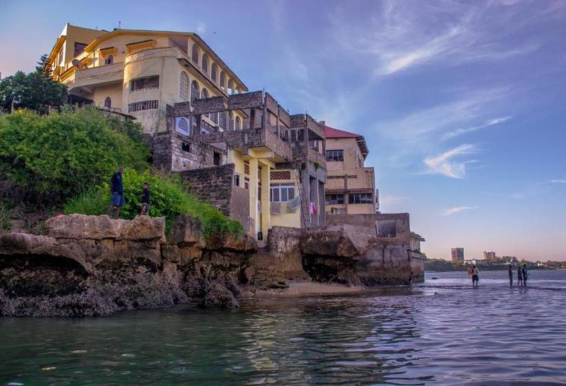 هاستل Tulia Old Town