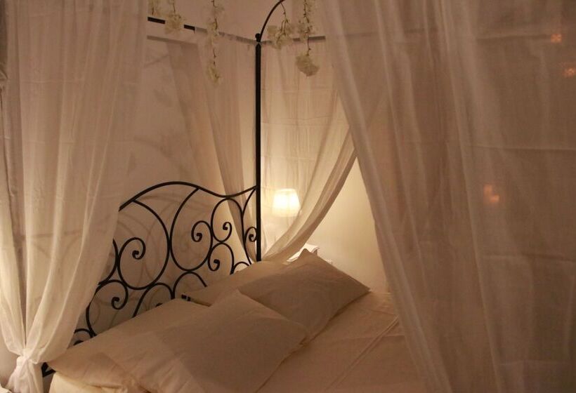 B&b Castello Di Cavaione