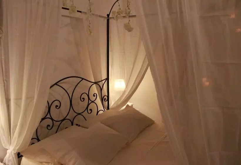 B&b Castello Di Cavaione