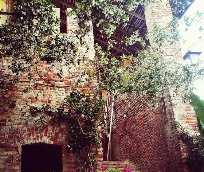 B&b Castello Di Cavaione