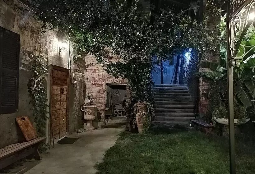 B&b Castello Di Cavaione