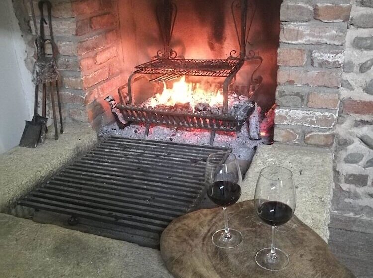 B&b Castello Di Cavaione