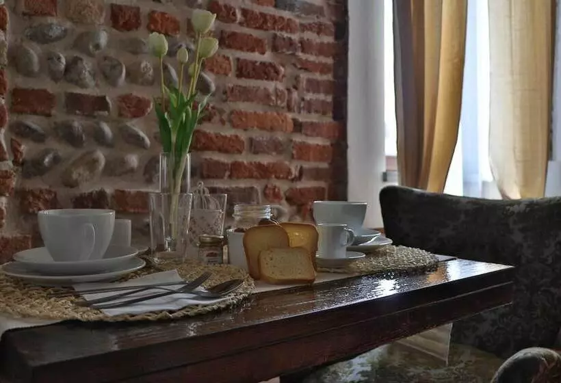 B&b Castello Di Cavaione