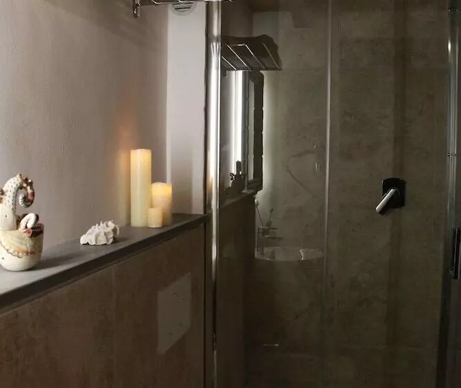 B&b Castello Di Cavaione