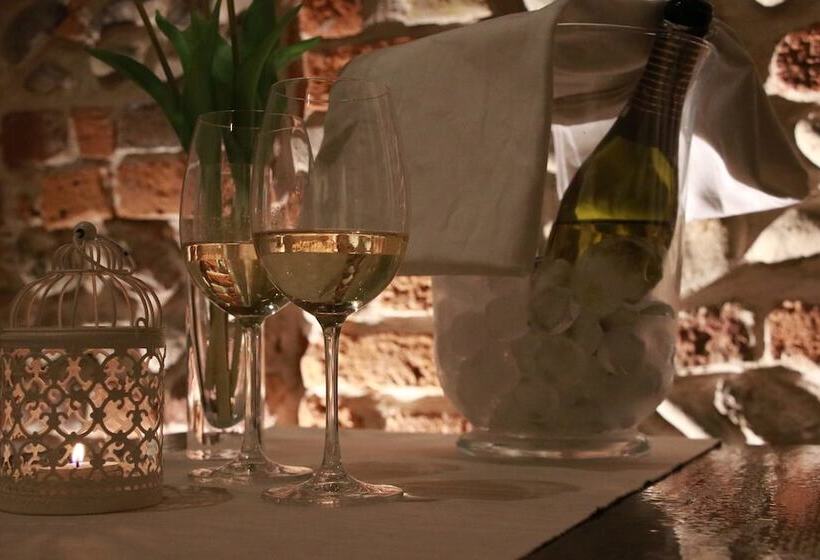 B&b Castello Di Cavaione