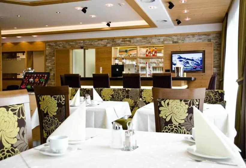 هتل Garni Arosa