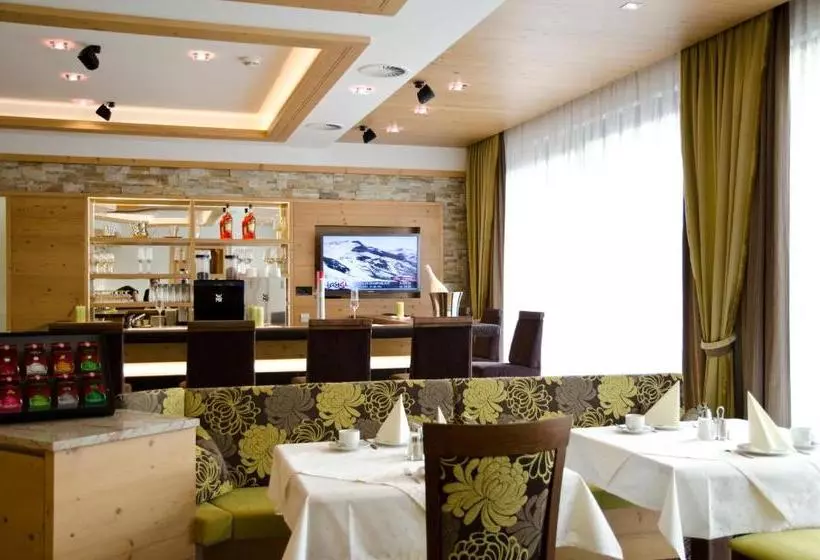 هتل Garni Arosa