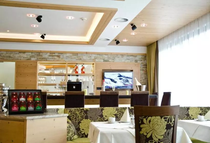 هتل Garni Arosa