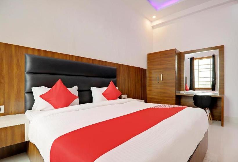 ホテル Oyo 49796  Royal Palace