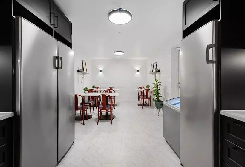 ユースホステル Kallhällsbaden Strandhotell