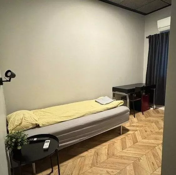 ユースホステル Kallhällsbaden Strandhotell