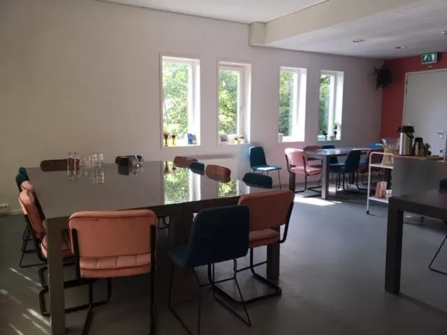 هاستل Villa Buitenlust