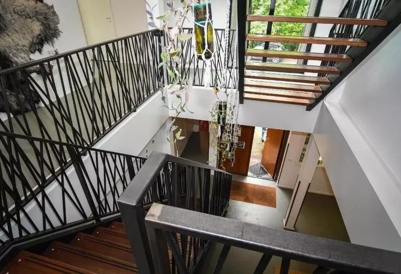 هاستل Villa Buitenlust