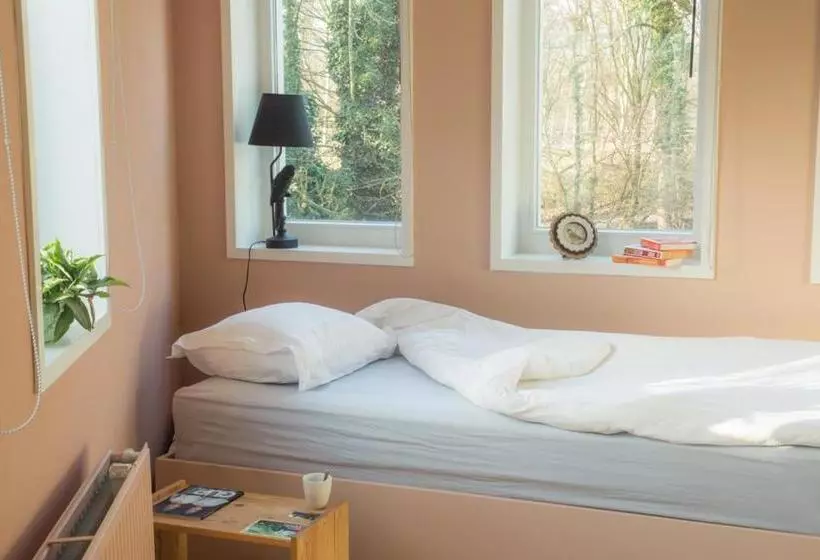 هاستل Villa Buitenlust