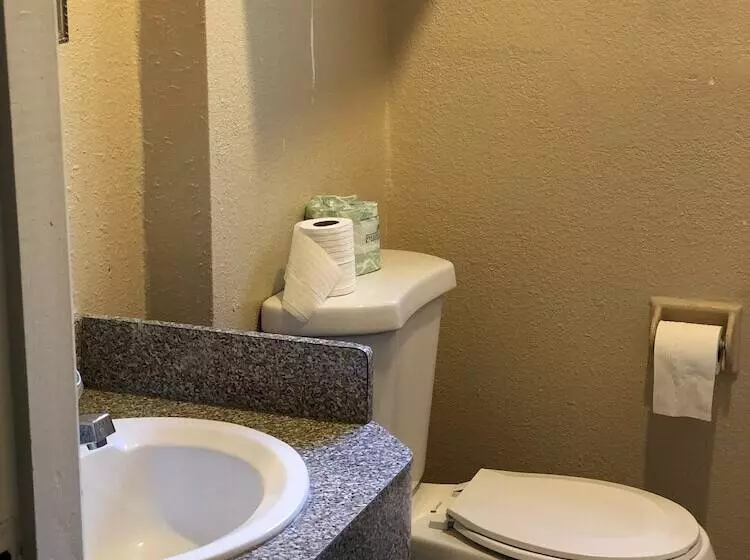 Capri Motel
