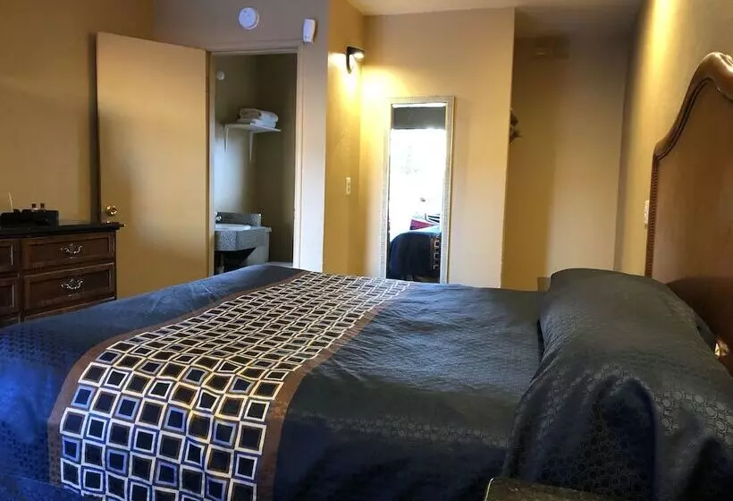 Capri Motel